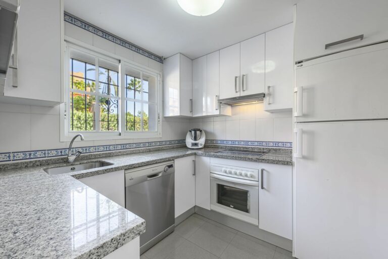 dbfa8842bd5a73b205620a700ac6d442 - 7