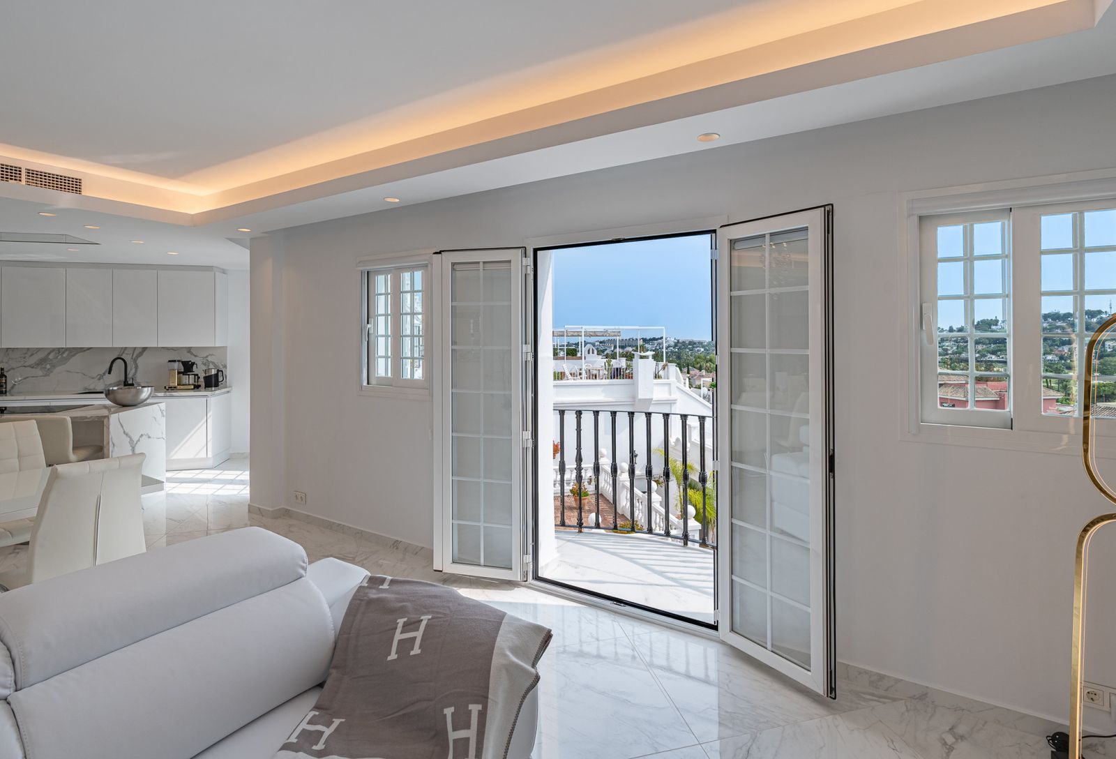 dc9445e13fef08c927fe12bdb2a8715d - 10