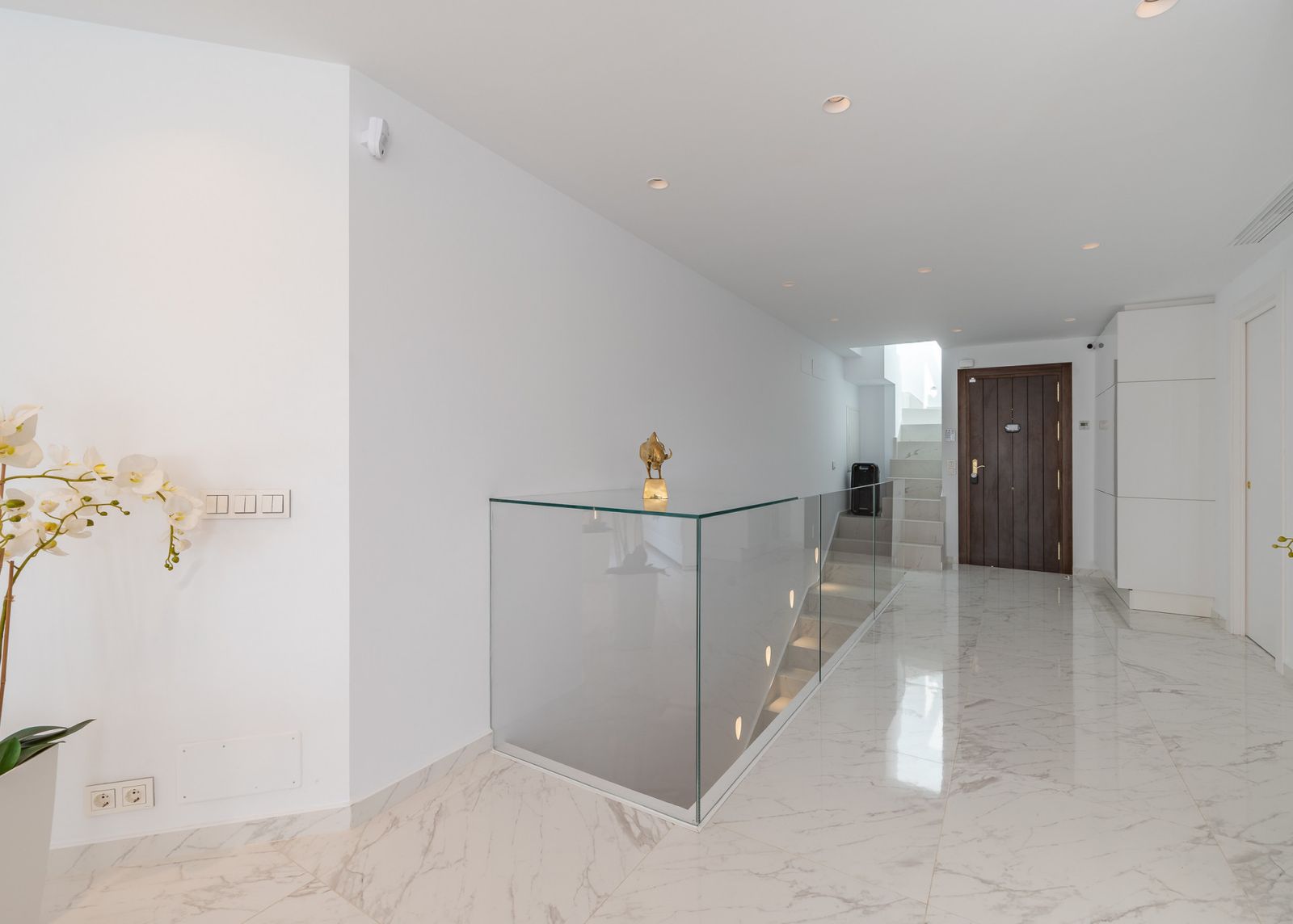 dc9445e13fef08c927fe12bdb2a8715d - 11