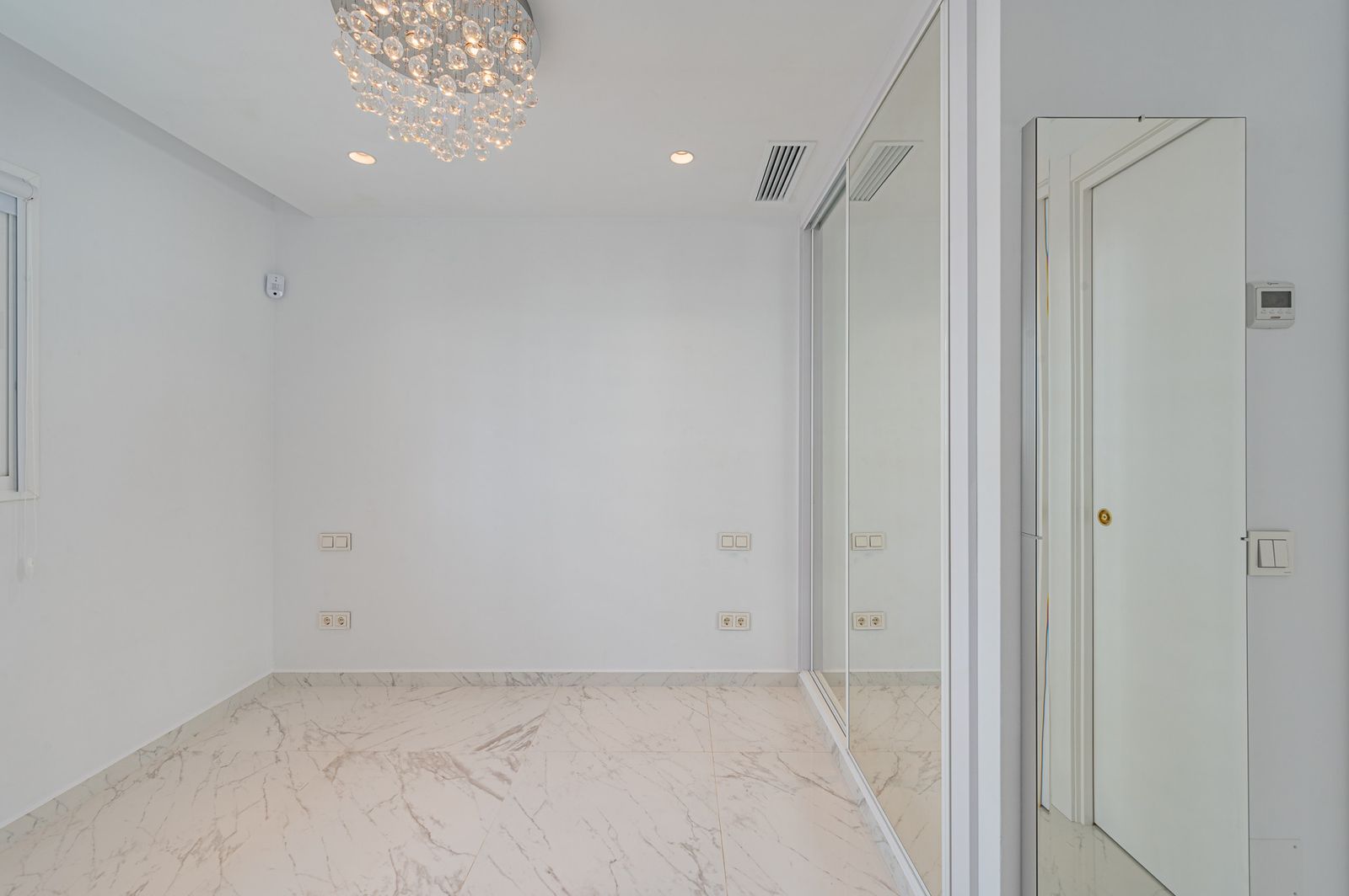 dc9445e13fef08c927fe12bdb2a8715d - 12