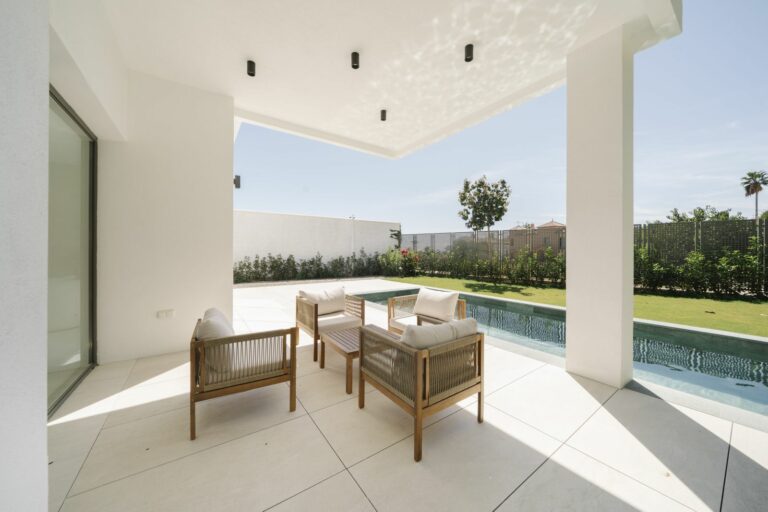 dcc66d3964a9daa0e8cf14a29eba98c7 - 12