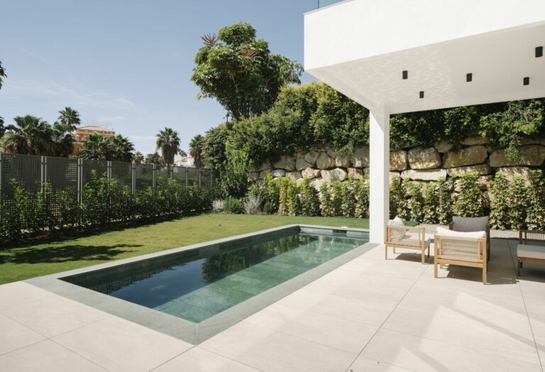 dcc66d3964a9daa0e8cf14a29eba98c7 - 13