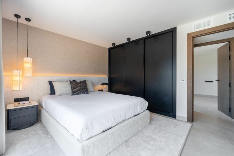 ddc26f61a7404c0e2159b1c5c602e1a2 - 12