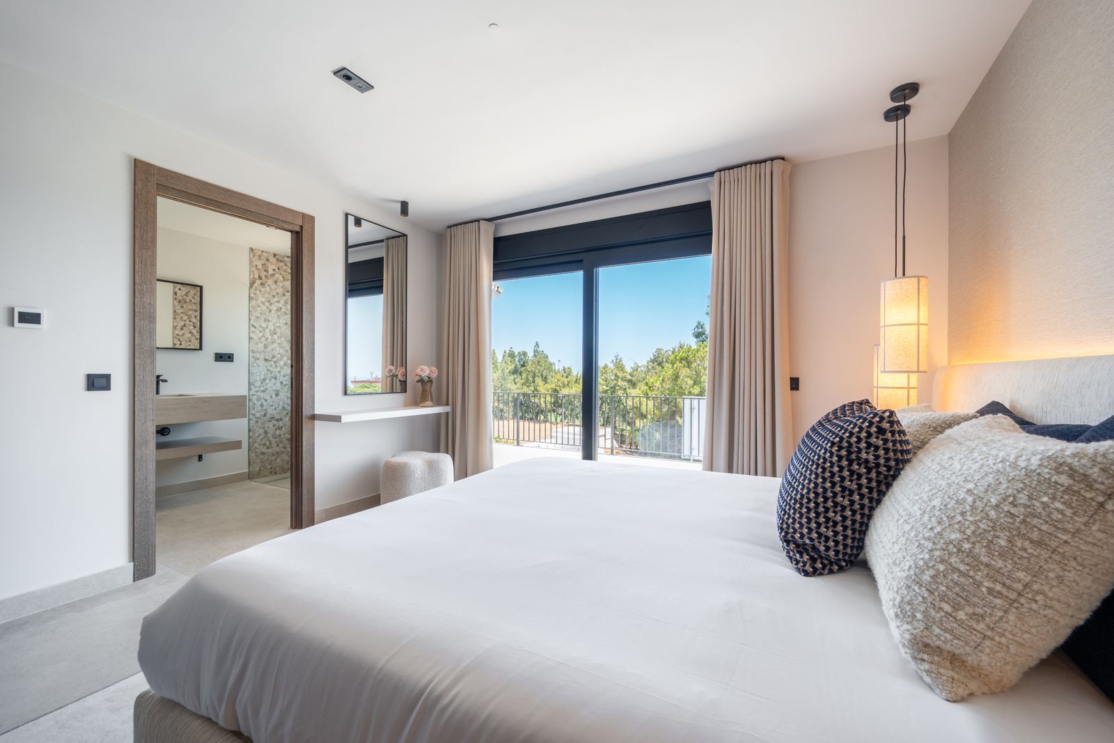 ddc26f61a7404c0e2159b1c5c602e1a2 - 13