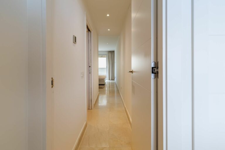 ddc55a6c5e9b9480ed6e243ac2f9a09b - 3