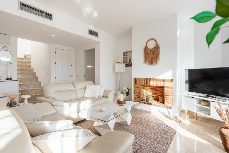 de05329b64c4322b8b40df7cc0fe6c74 - 3