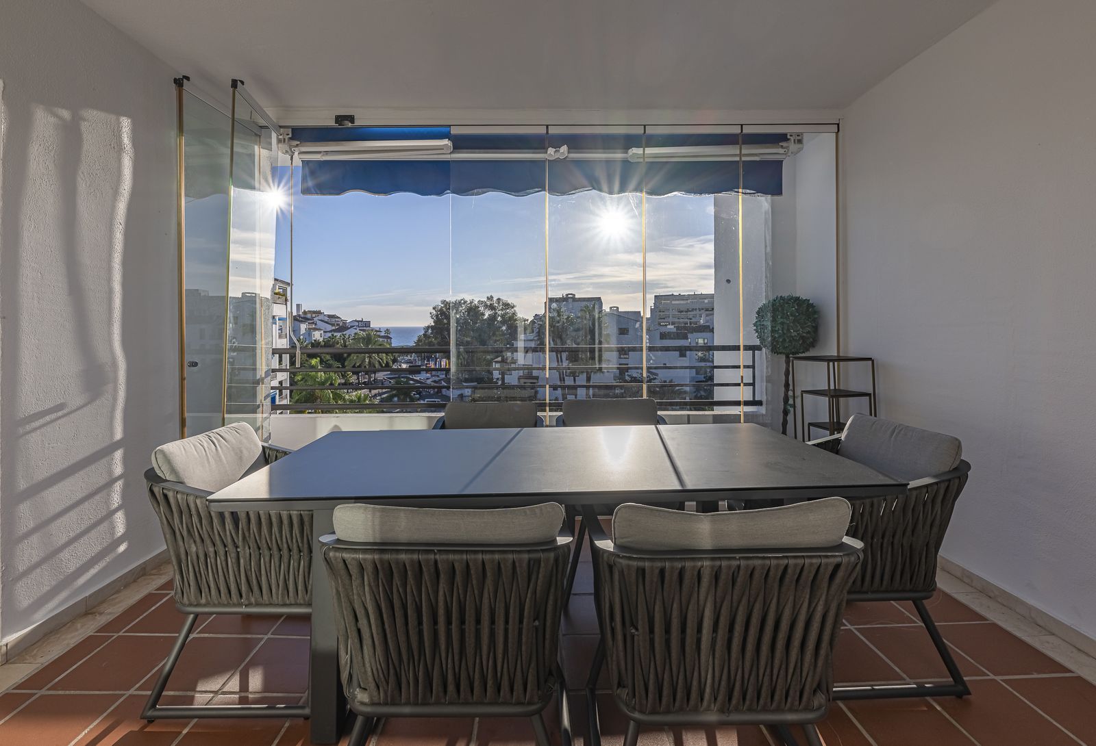 de5e36758288906b6ce68822a5ed18fb - 2