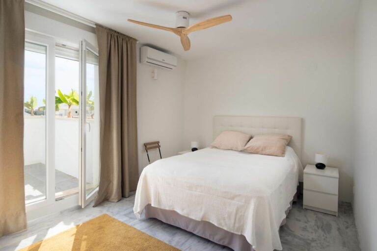 df17c2de0319813b230a45080038767a - 9