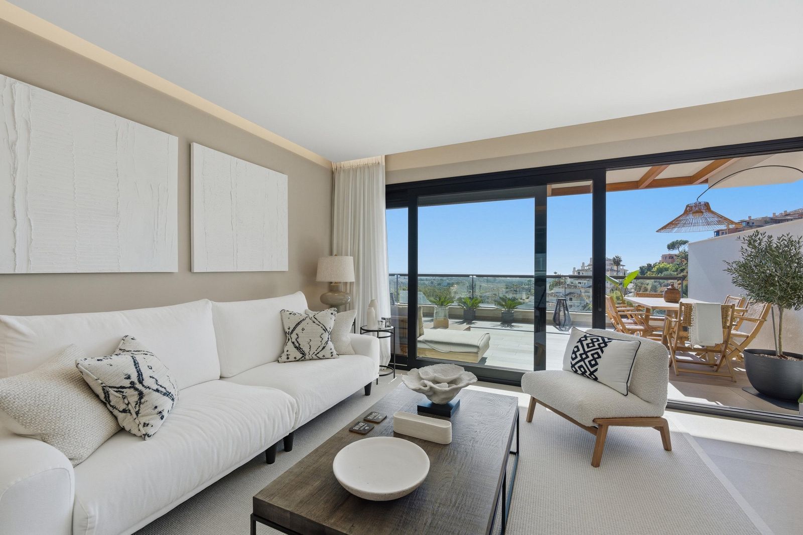 df2c175655a61c4f62cc17616535c070 - 11