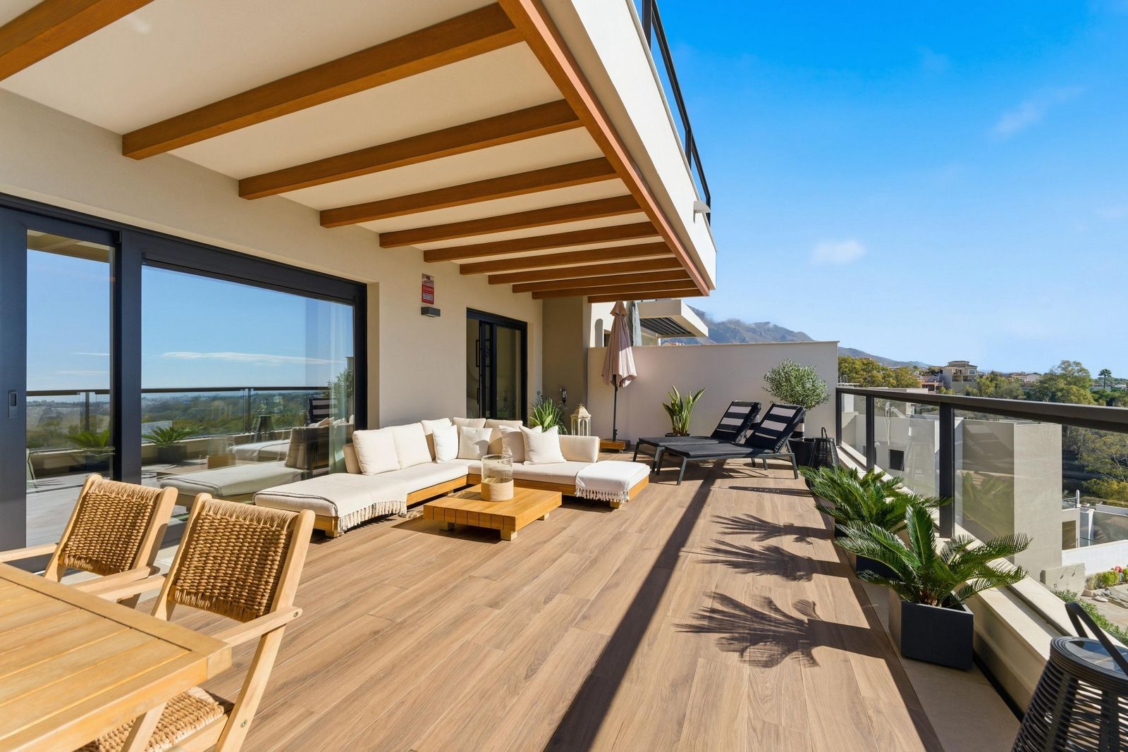 df2c175655a61c4f62cc17616535c070 - 14