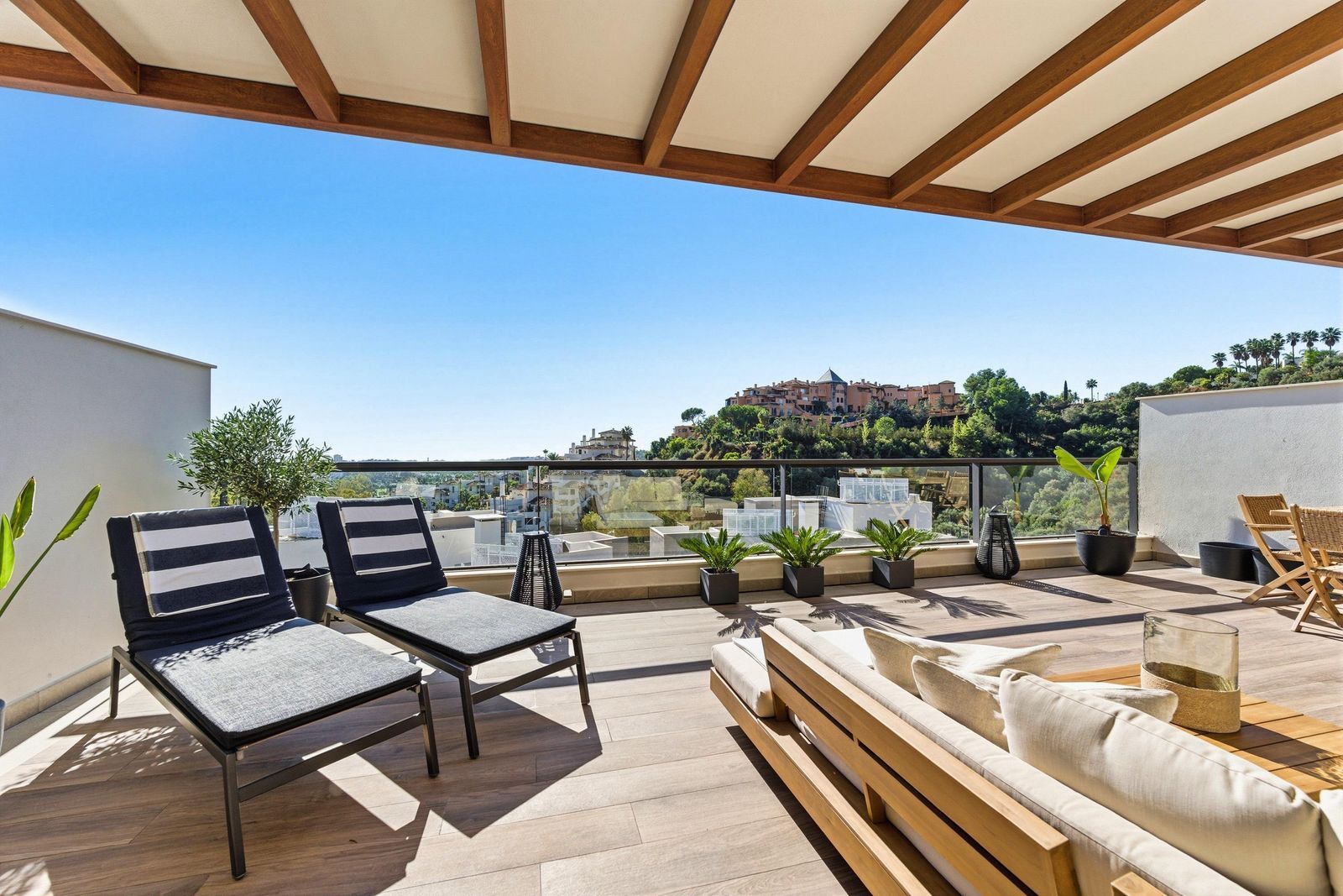 df2c175655a61c4f62cc17616535c070 - 16