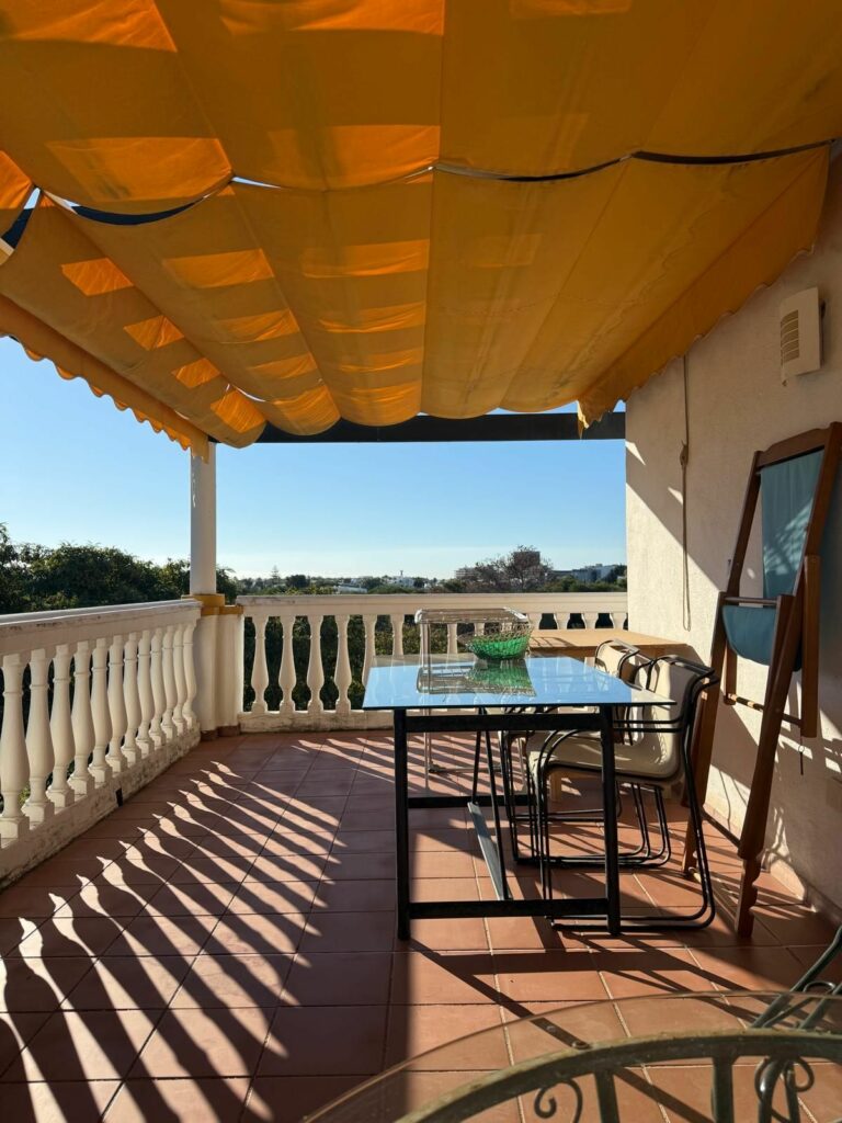 df3077e6d72e43e1809de1f3eda5c648 - 16