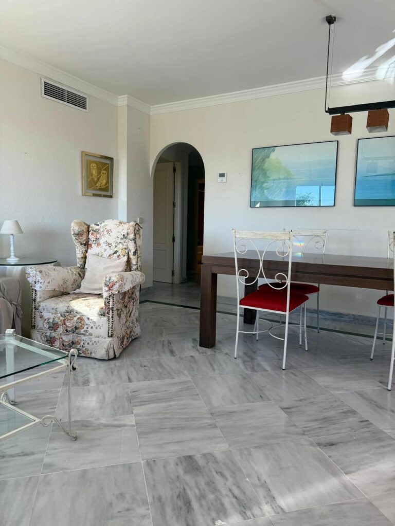 df3077e6d72e43e1809de1f3eda5c648 - 3