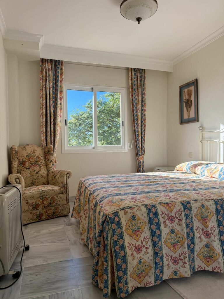 df3077e6d72e43e1809de1f3eda5c648 - 5