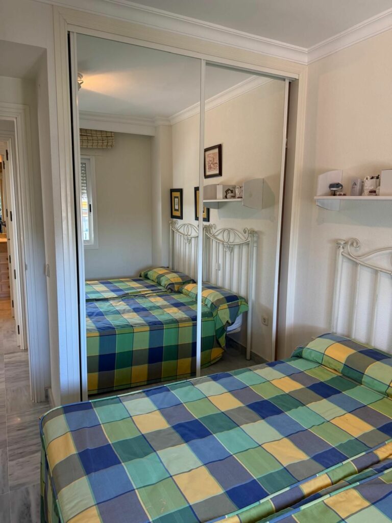 df3077e6d72e43e1809de1f3eda5c648 - 7