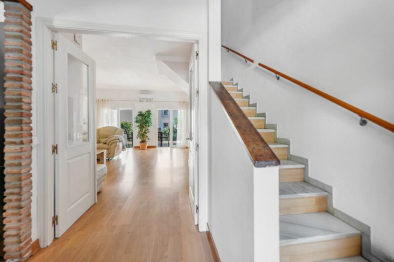 df697556b26715910954f32f151f25d0 - 9