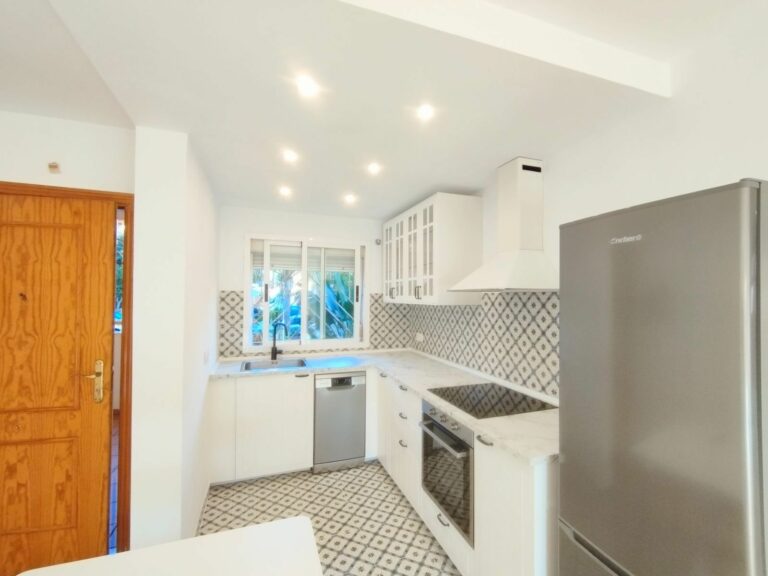 dfd03339ea50ea8cfed181b30515f0f5 - 9