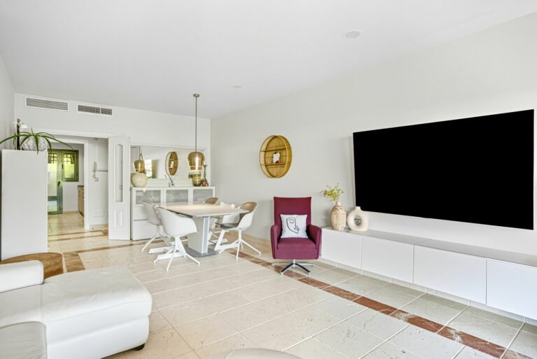 e08748936c069d2639585186495a2f51 - 10