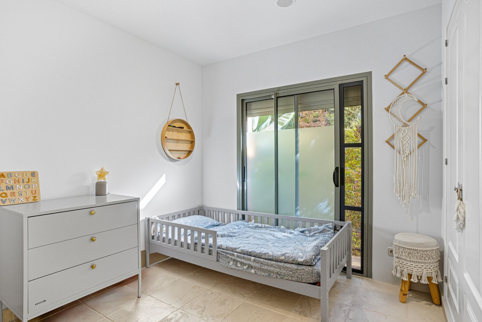 e08748936c069d2639585186495a2f51 - 12