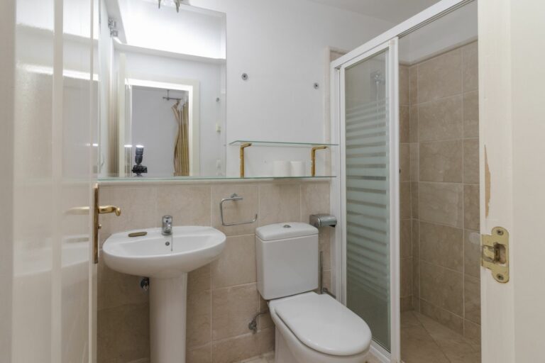 e0f7db29da66fb09db57e1479ac13beb - 15