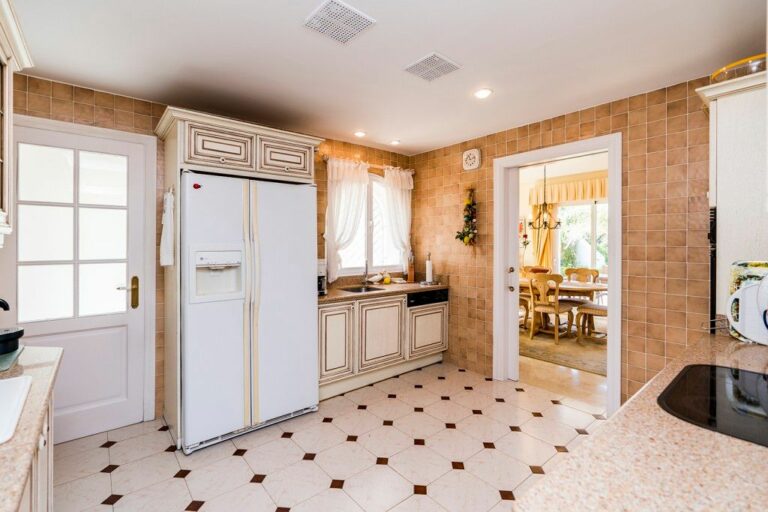 e26c9b3615225d7c816b84b29e22df08 - 8