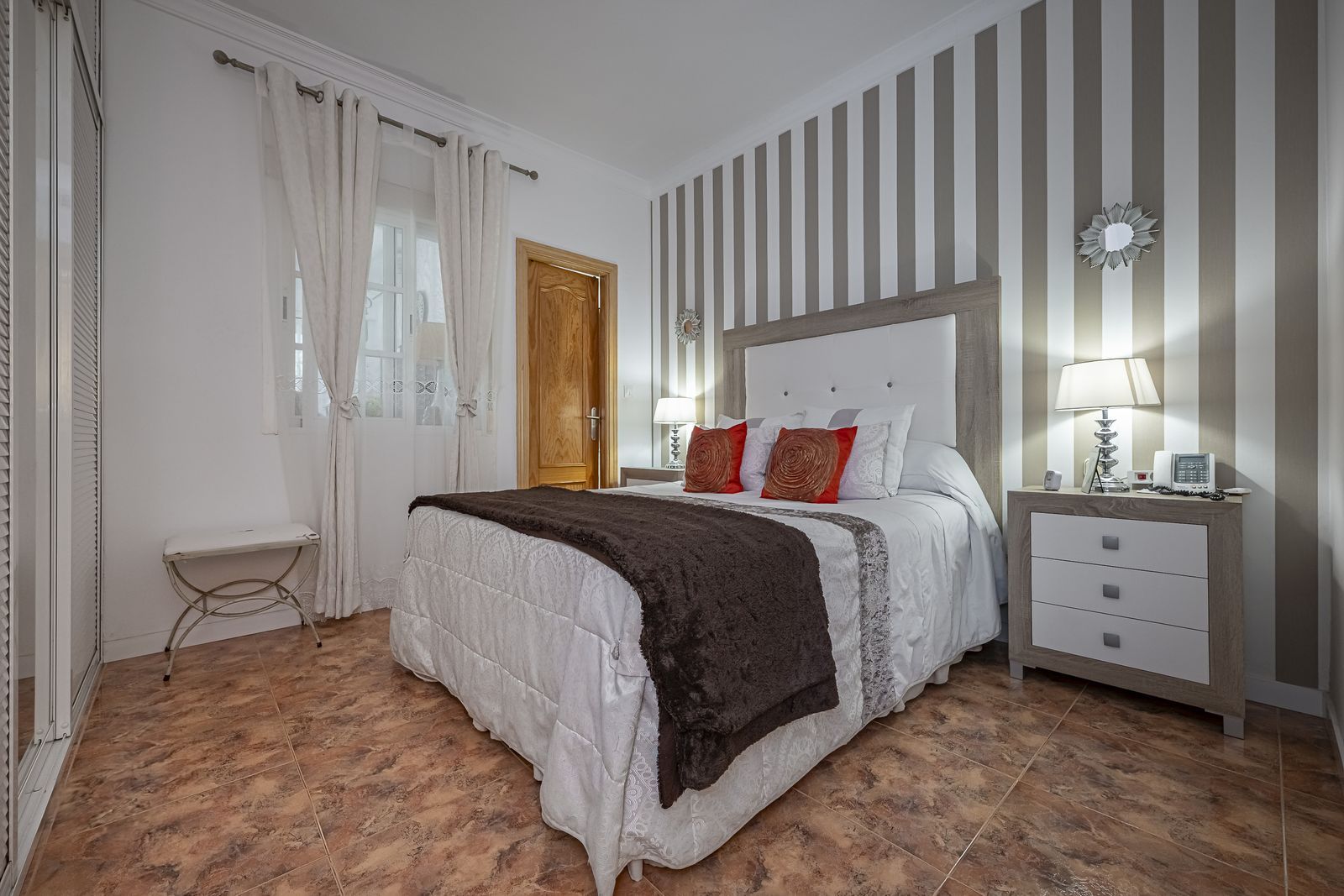 e41386521e8ac3f9a2bcf6771bb29840 - 16