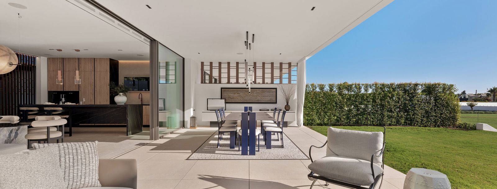 e5b35cbd589a8f3cca24637d01a622ad - 13