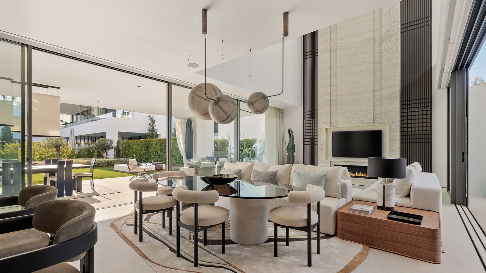 e5b35cbd589a8f3cca24637d01a622ad - 6