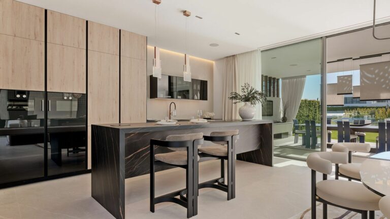 e5b35cbd589a8f3cca24637d01a622ad - 8