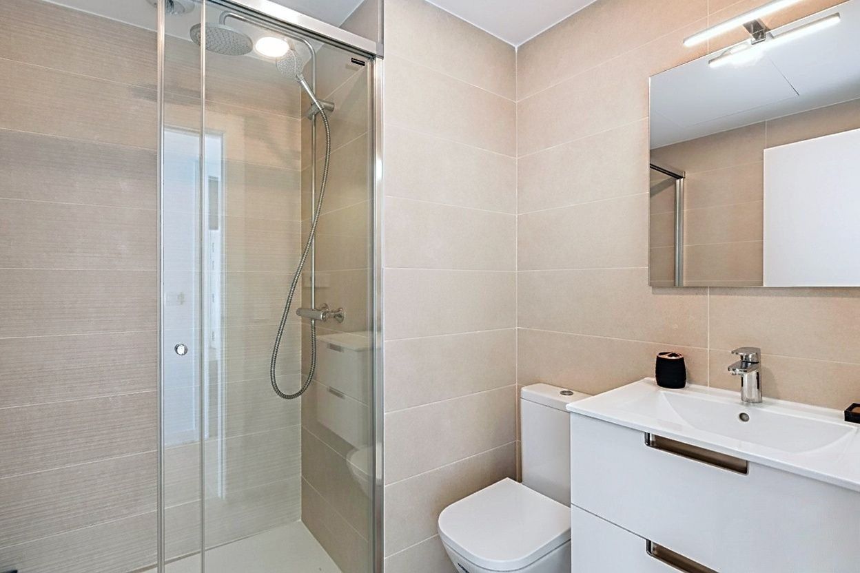 e731466ce79a480412a0791b9c72653e - 10