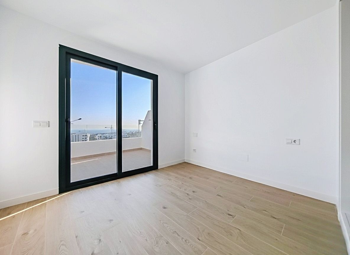 e731466ce79a480412a0791b9c72653e - 11