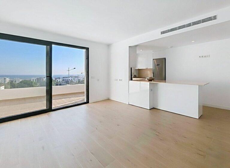 e731466ce79a480412a0791b9c72653e - 4