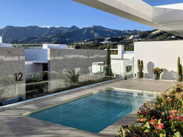 e736f4b099ba1cc928aa4f26da1f9b18 - 15