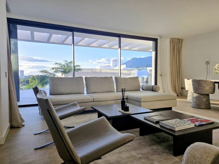 e736f4b099ba1cc928aa4f26da1f9b18 - 4