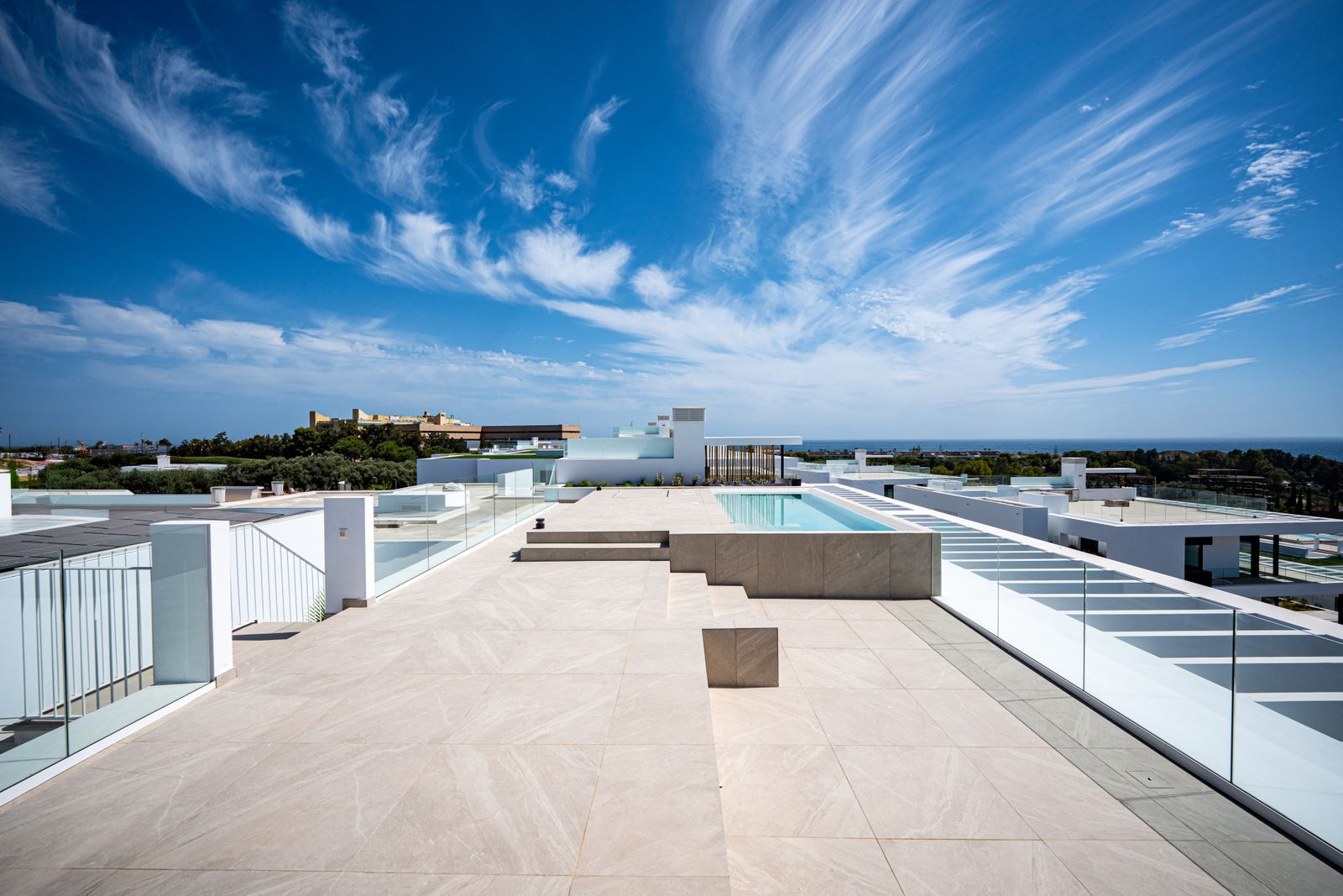 e8ac7b97c8c4a539cc2b234cd89cf84d - 15