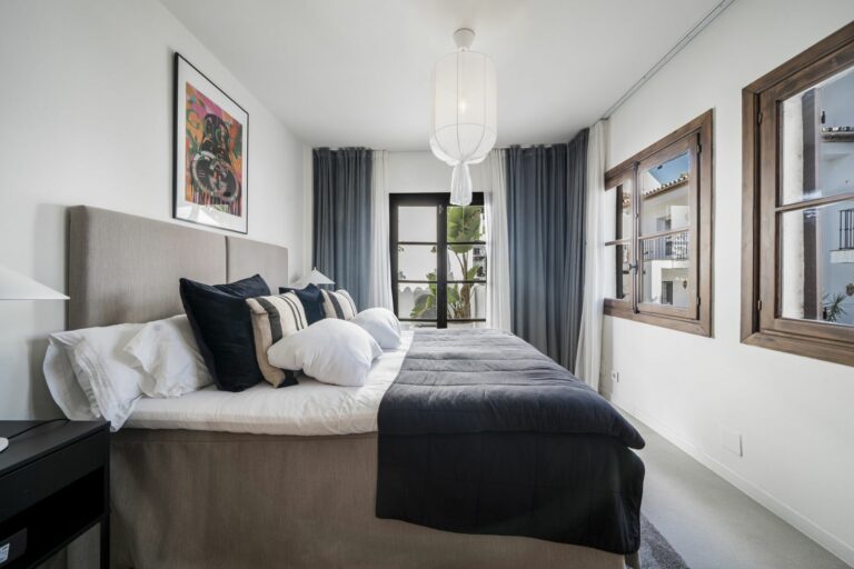 e986679bfd98219ebdcb509359608a5b - 13