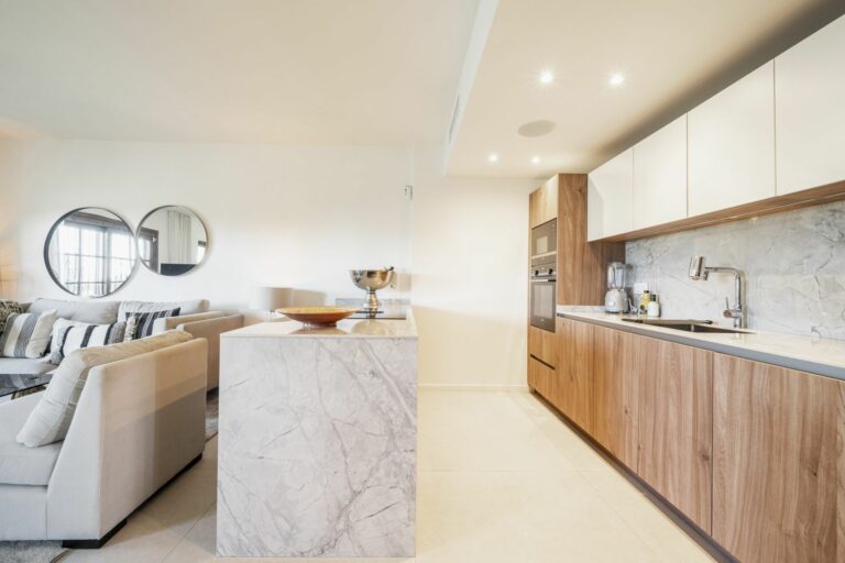 e986679bfd98219ebdcb509359608a5b - 3