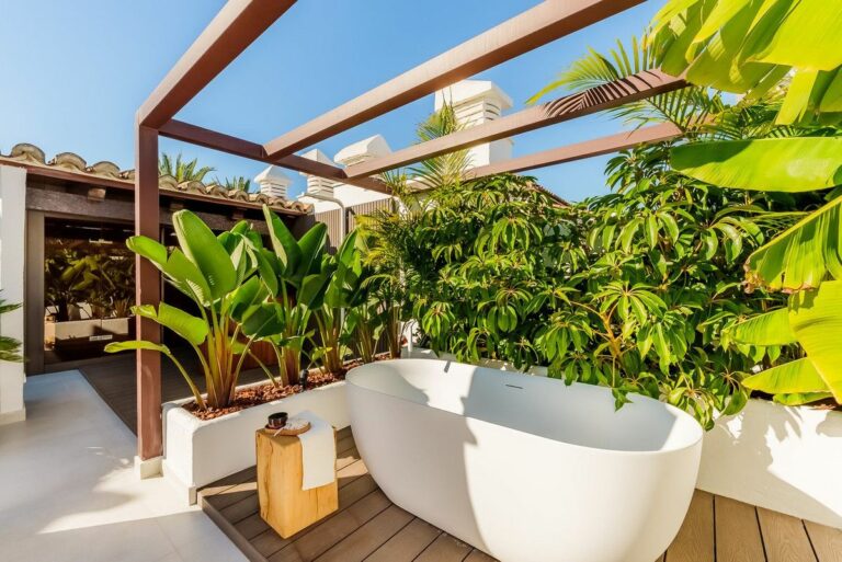 e98f2cf17b752c2f03c4a7867f319288 - 10