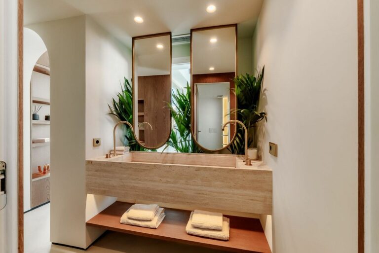 e98f2cf17b752c2f03c4a7867f319288 - 16