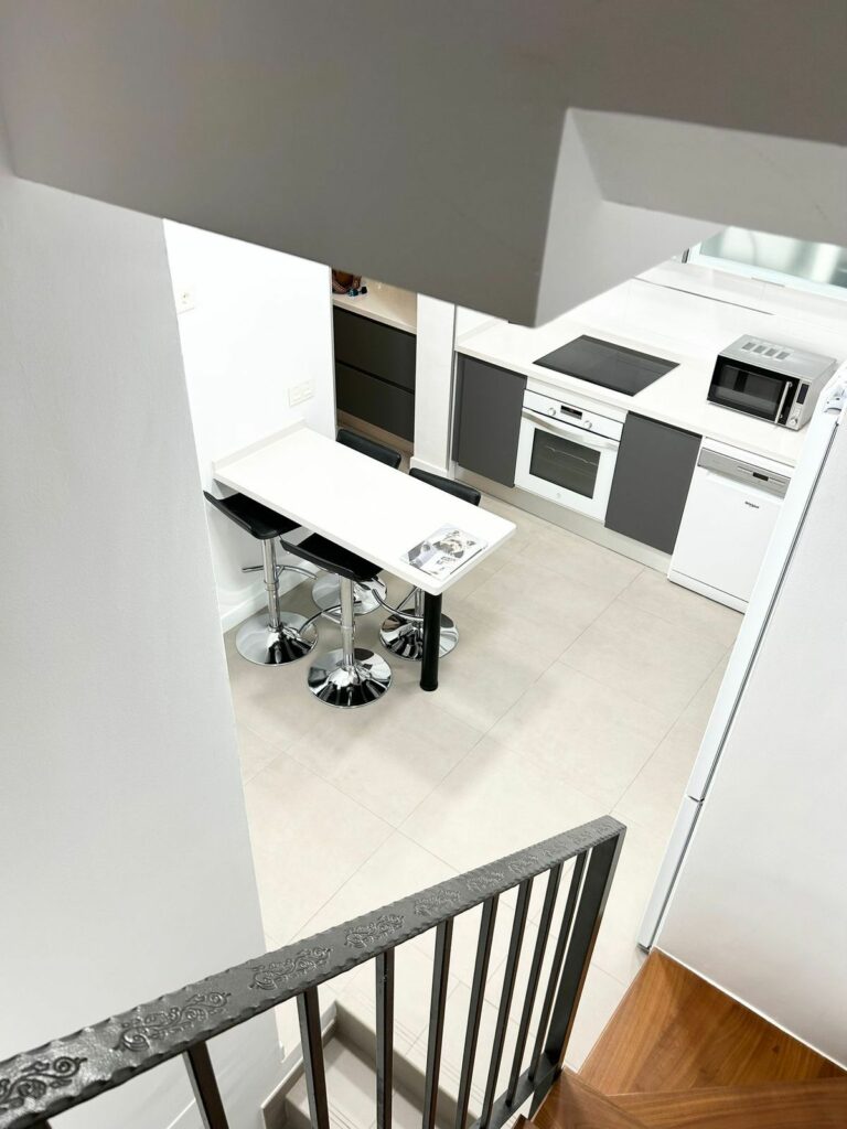 e9acf4245ac2379731ed6a973b9c3ddb - 13