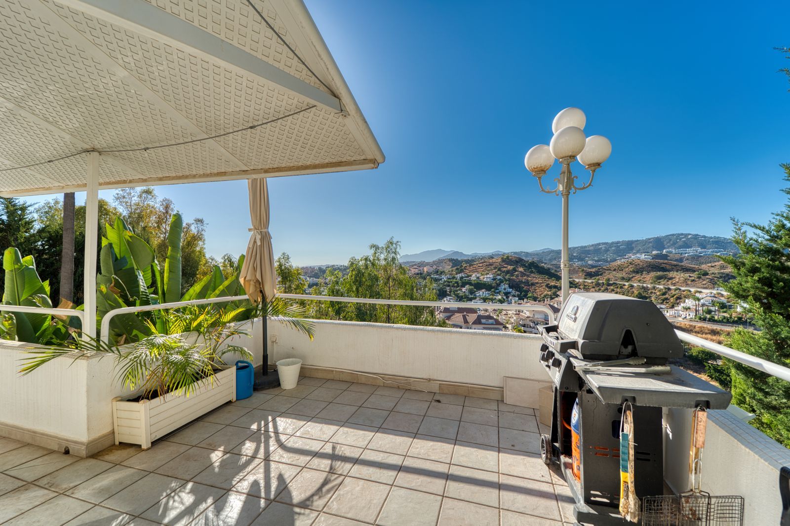 e9b8c30a1777b4b7e2a22b60cd6efb1f - 11