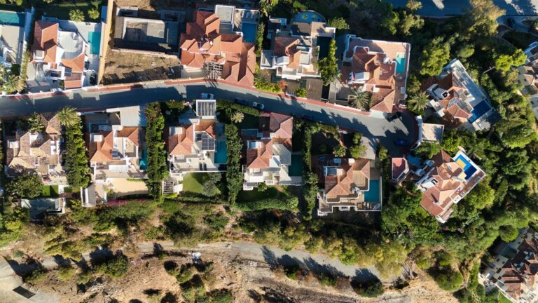 e9b8c30a1777b4b7e2a22b60cd6efb1f - 13