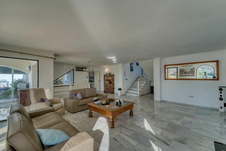 e9b8c30a1777b4b7e2a22b60cd6efb1f - 2