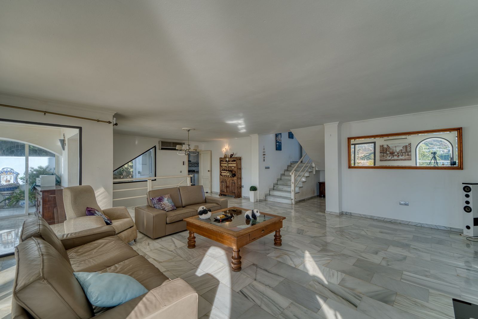 e9b8c30a1777b4b7e2a22b60cd6efb1f - 2