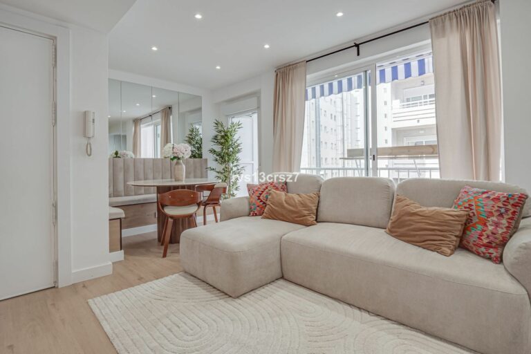 e9c0a38ef8704abc03afa87501930774 - 1