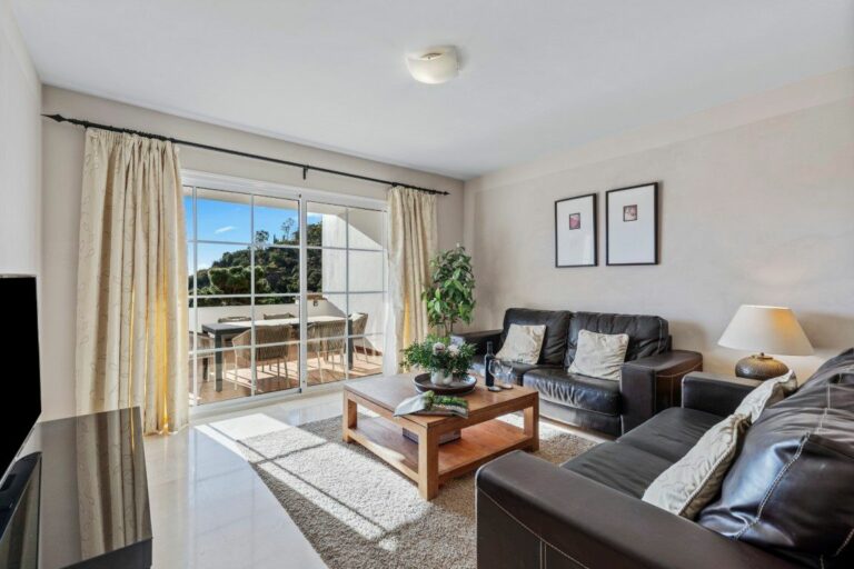 e9e4d225a97ada777776973bdf6567f0 - 11