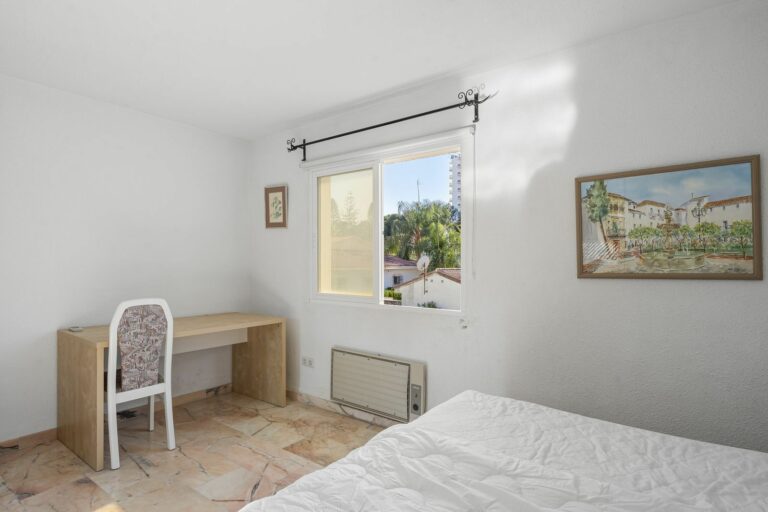 ea81e13c68ae7ca4510a2e074bd9517b - 6