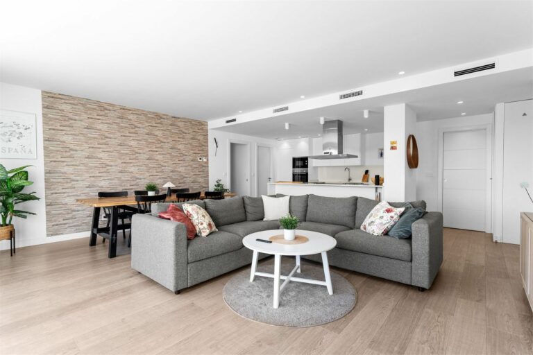 ead86ce7574e9cd52be01b5d806502db - 10