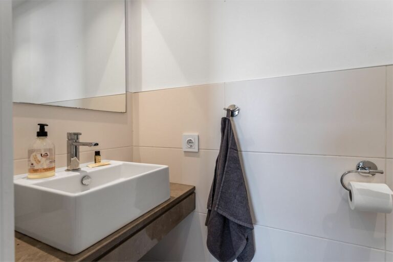 ead86ce7574e9cd52be01b5d806502db - 14