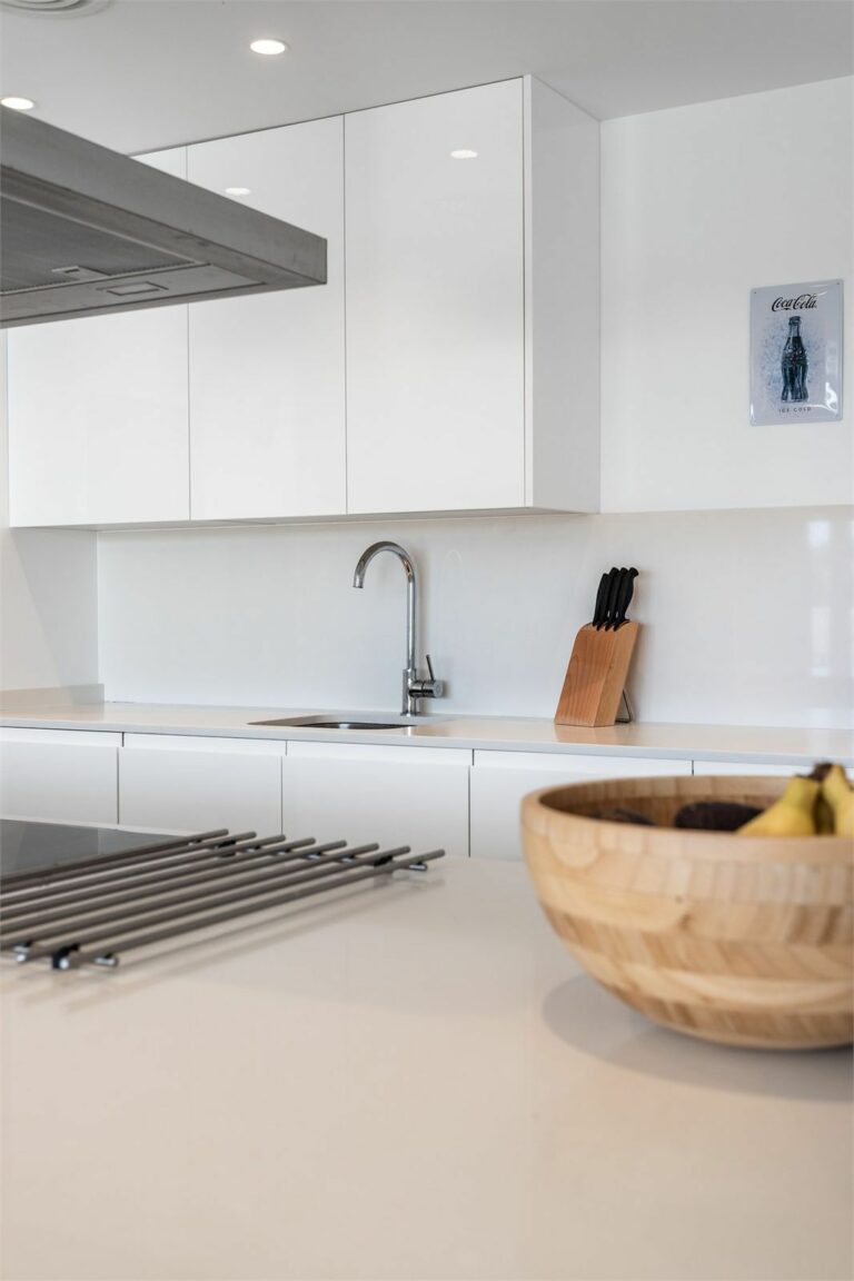 ead86ce7574e9cd52be01b5d806502db - 5